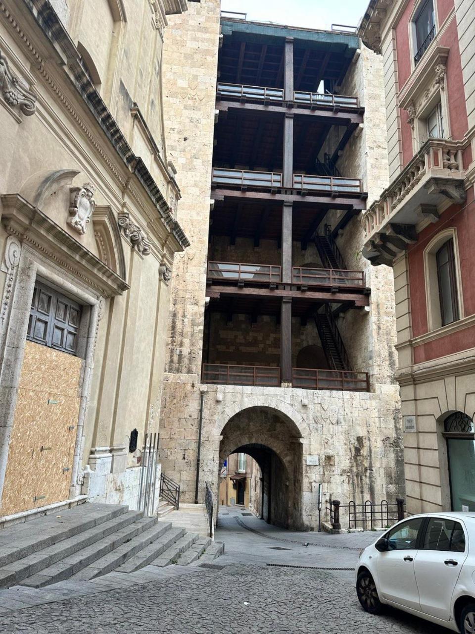 Art Studio Appartamento Castello Cagliari Bagian luar foto